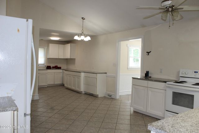 1620 Greenville Boulevard, Greenville, NC 27858