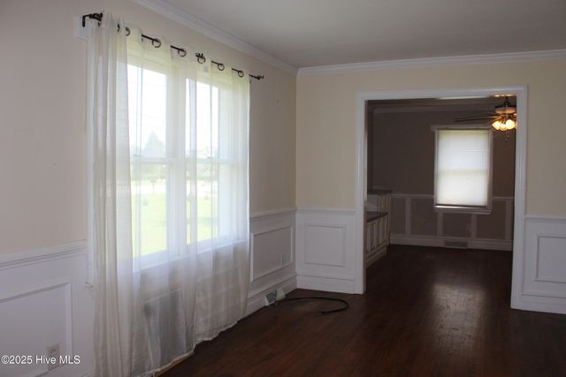 1620 Greenville Boulevard, Greenville, NC 27858