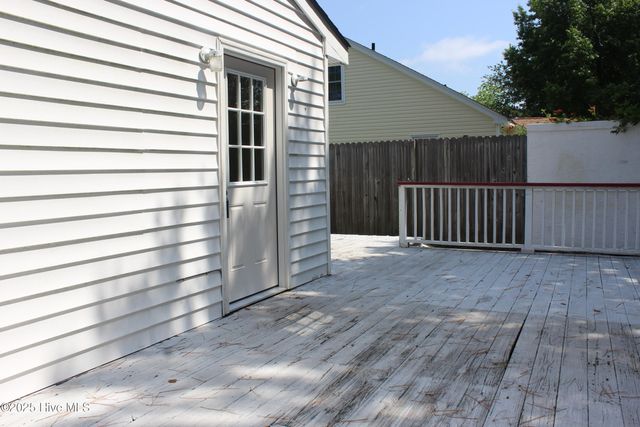 1620 Greenville Boulevard, Greenville, NC 27858
