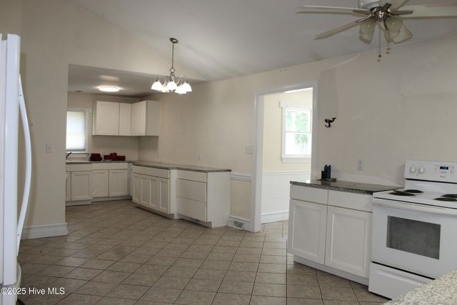 1620 Greenville Boulevard, Greenville, NC 27858