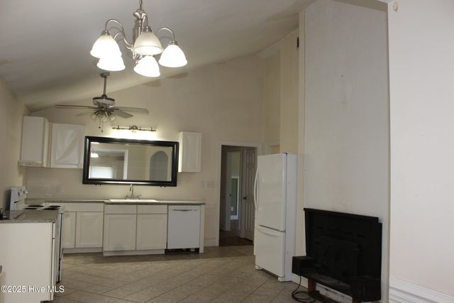 1620 Greenville Boulevard, Greenville, NC 27858