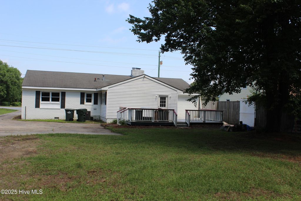 1620 Greenville Boulevard SE, Greenville, NC 27858