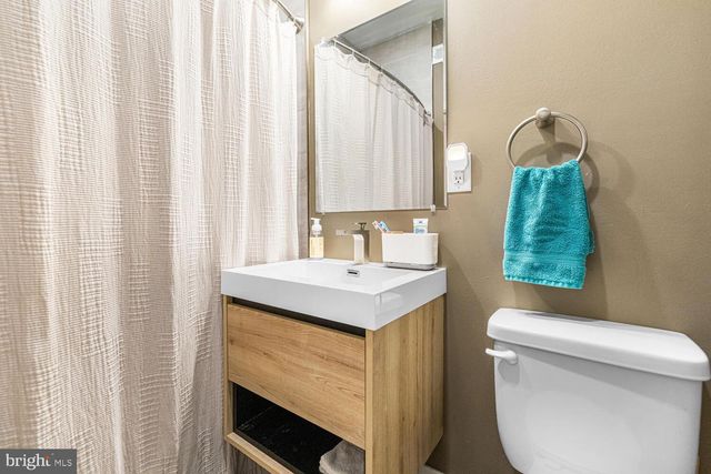 3600 CALUMET ST, Philadelphia, PA 19129