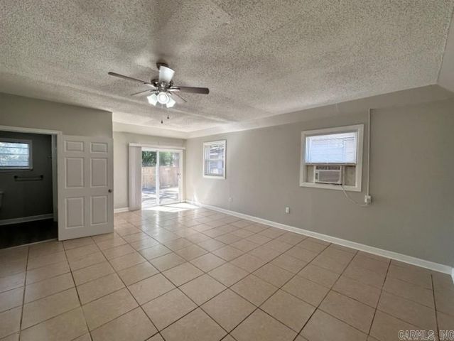 308 W 50, North Little Rock, AR 72118