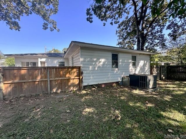 308 W 50, North Little Rock, AR 72118