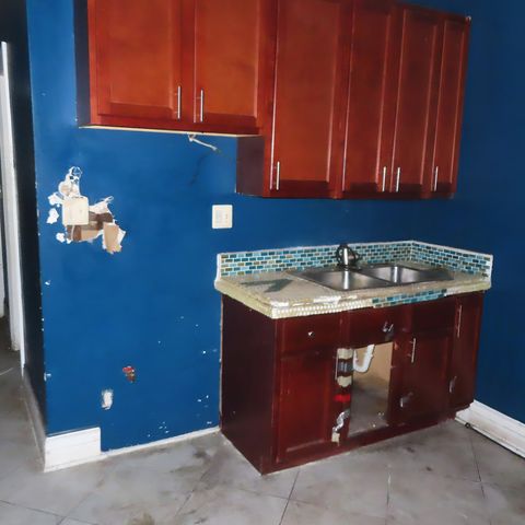 5607 S Emerald Avenue, Chicago, IL 60621