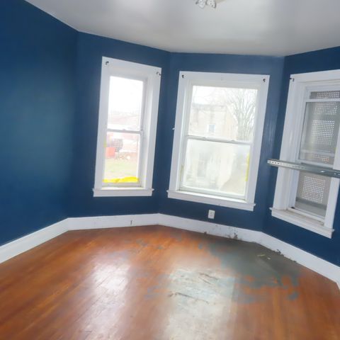 5607 S Emerald Avenue, Chicago, IL 60621