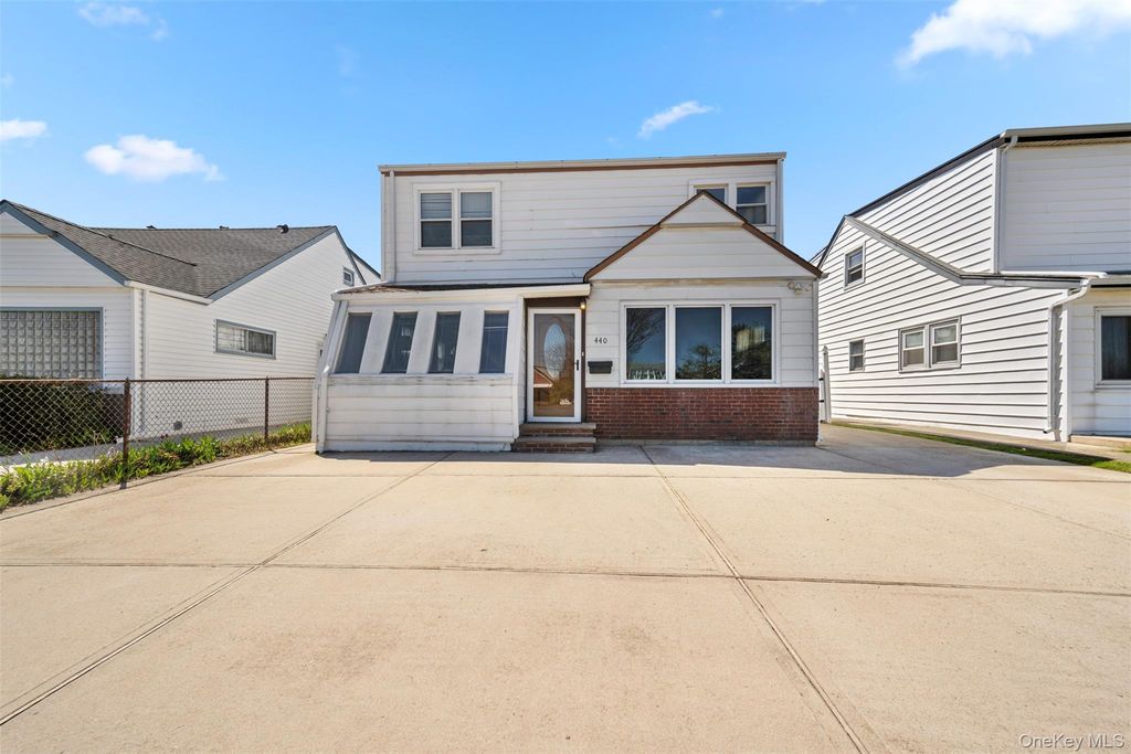 440 E Park Avenue, Long Beach, NY 11561