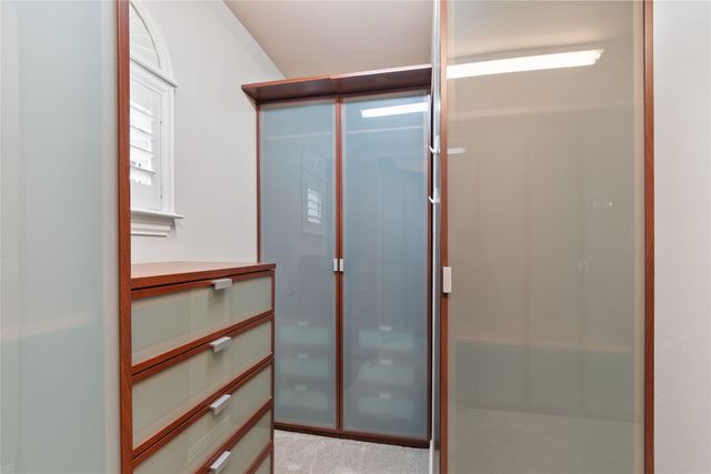 1301 Meadow Cove Court, Carrollton, TX 75007