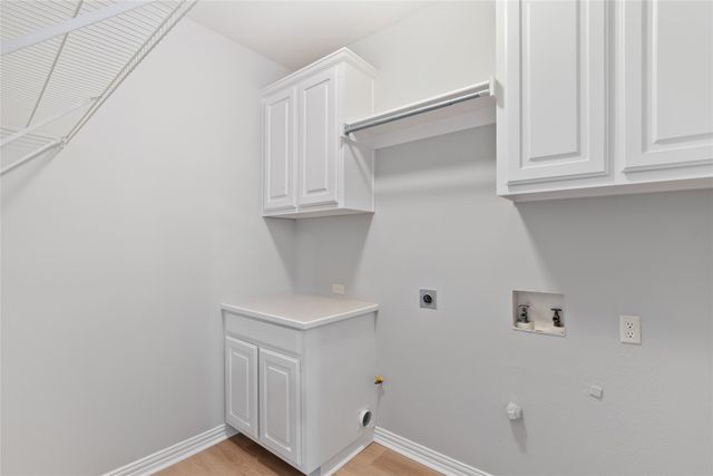 1301 Meadow Cove Court, Carrollton, TX 75007