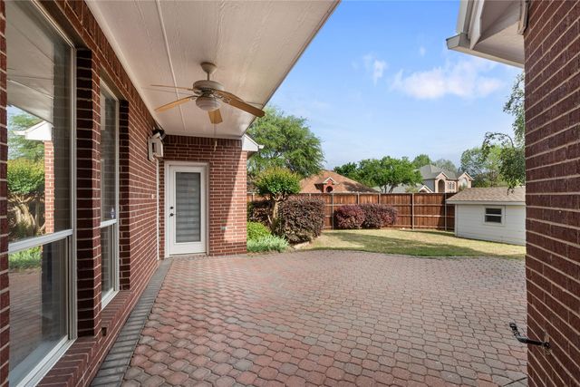 1301 Meadow Cove Court, Carrollton, TX 75007