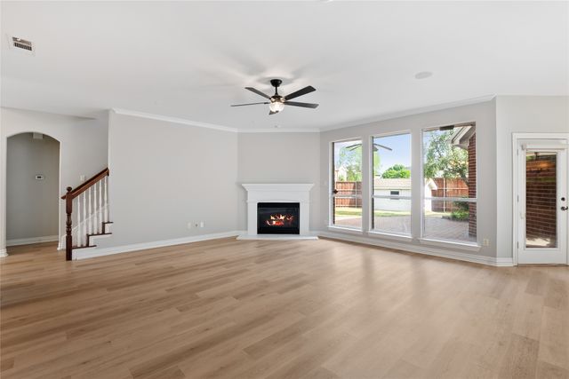 1301 Meadow Cove Court, Carrollton, TX 75007