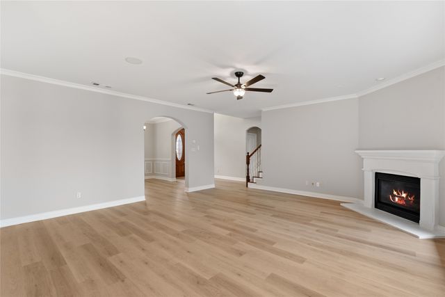 1301 Meadow Cove Court, Carrollton, TX 75007