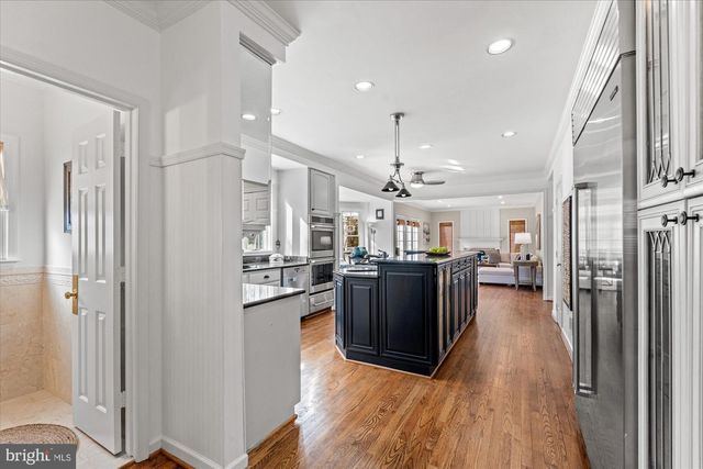 8812 SURREY CT, Alexandria, VA 22309