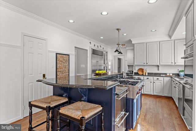 8812 SURREY CT, Alexandria, VA 22309