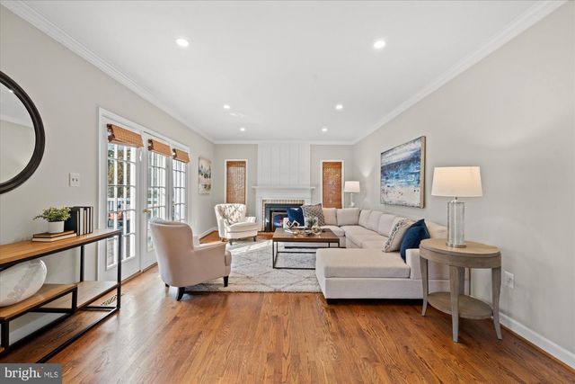 8812 SURREY CT, Alexandria, VA 22309