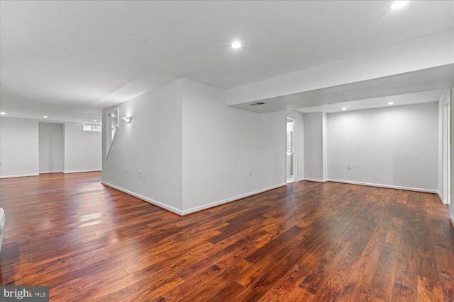 8812 SURREY CT, Alexandria, VA 22309