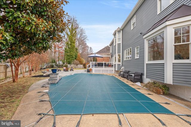 8812 SURREY CT, Alexandria, VA 22309