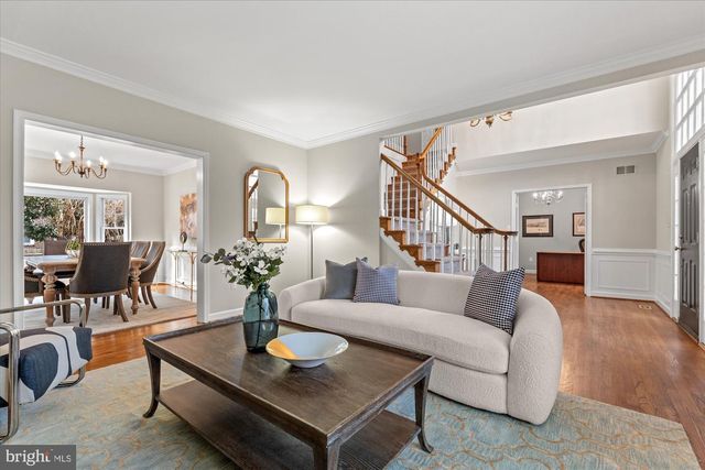 8812 SURREY CT, Alexandria, VA 22309