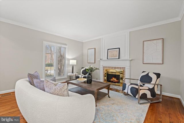 8812 SURREY CT, Alexandria, VA 22309