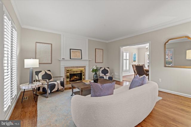 8812 SURREY CT, Alexandria, VA 22309