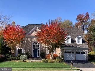 8812 SURREY CT, Alexandria, VA 22309