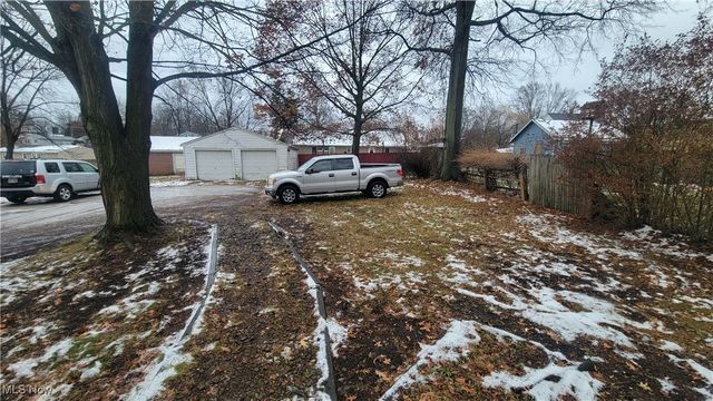 1312 Wooster Road W, Barberton, OH 44203