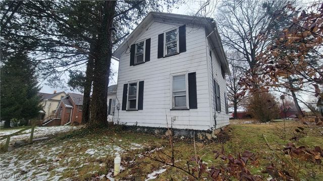 1312 Wooster Road W, Barberton, OH 44203