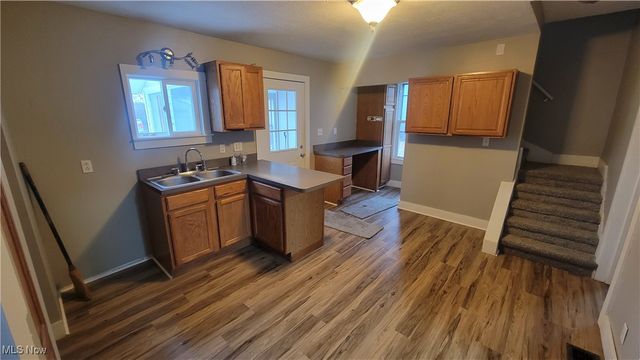 1312 Wooster Road W, Barberton, OH 44203