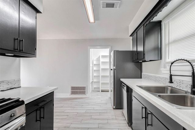 14810 Elmtex Drive, Houston, TX 77396