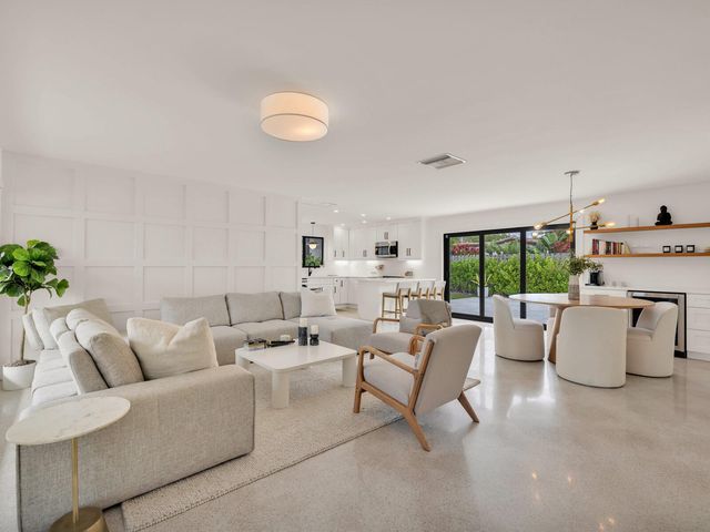 2751 NE 53rd Street, Lighthouse Point, FL 33064