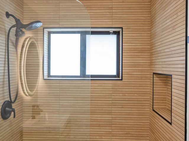 2751 NE 53rd Street, Lighthouse Point, FL 33064