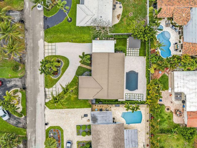 2751 NE 53rd Street, Lighthouse Point, FL 33064