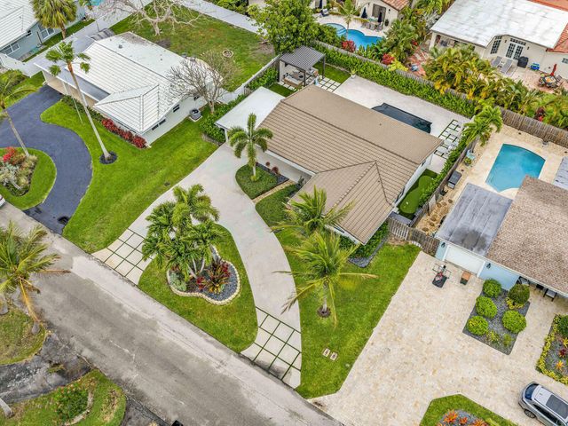 2751 NE 53rd Street, Lighthouse Point, FL 33064