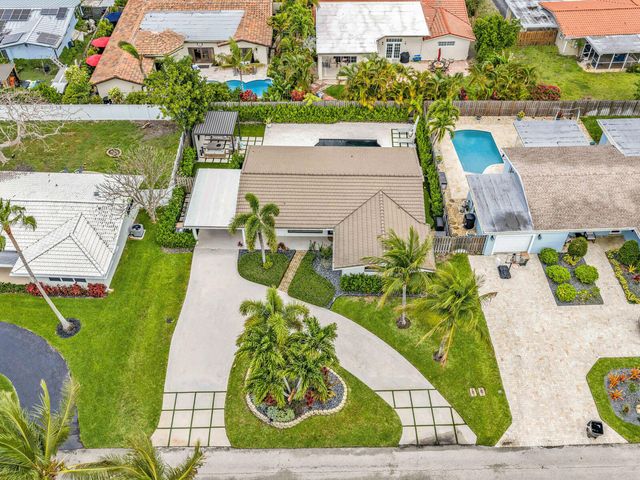 2751 NE 53rd Street, Lighthouse Point, FL 33064