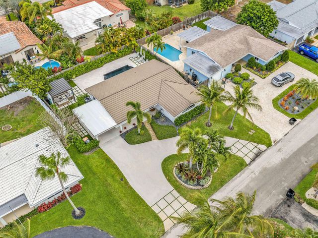 2751 NE 53rd Street, Lighthouse Point, FL 33064
