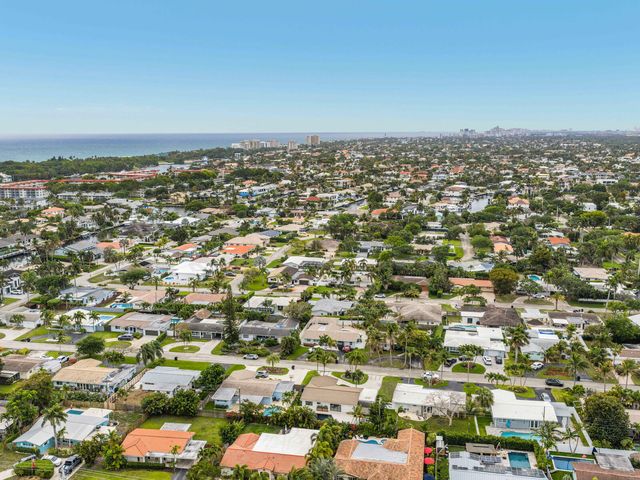 2751 NE 53rd Street, Lighthouse Point, FL 33064