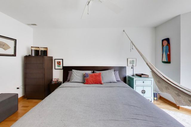 101 N Euclid Avenue 3, Oak Park, IL 60301