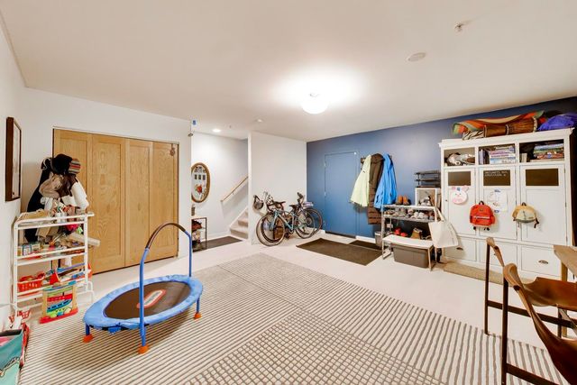 101 N Euclid Avenue 3, Oak Park, IL 60301