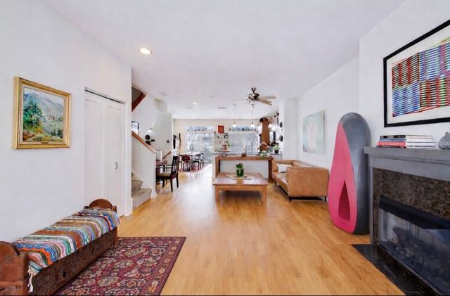 101 N Euclid Avenue 3, Oak Park, IL 60301