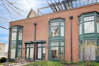 101 N Euclid Avenue 3, Oak Park, IL 60301