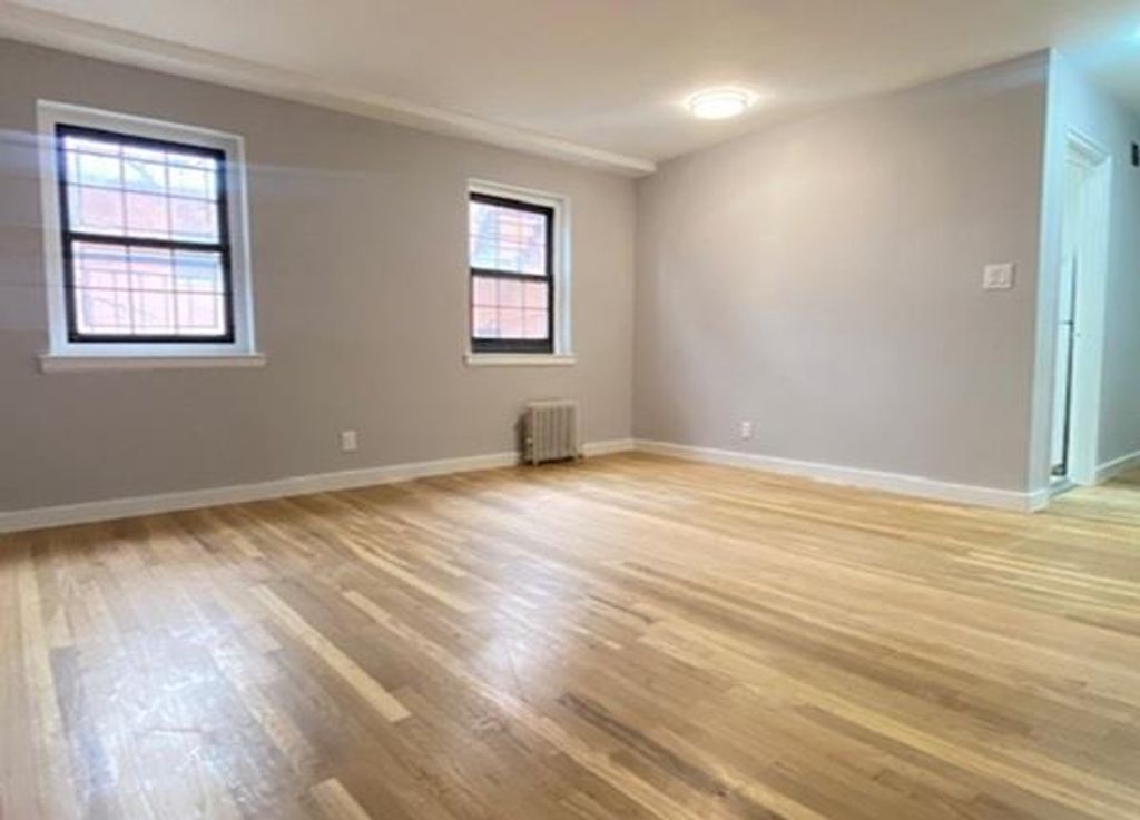 14133 78th Ave Apt 2C, New York City, NY 11367