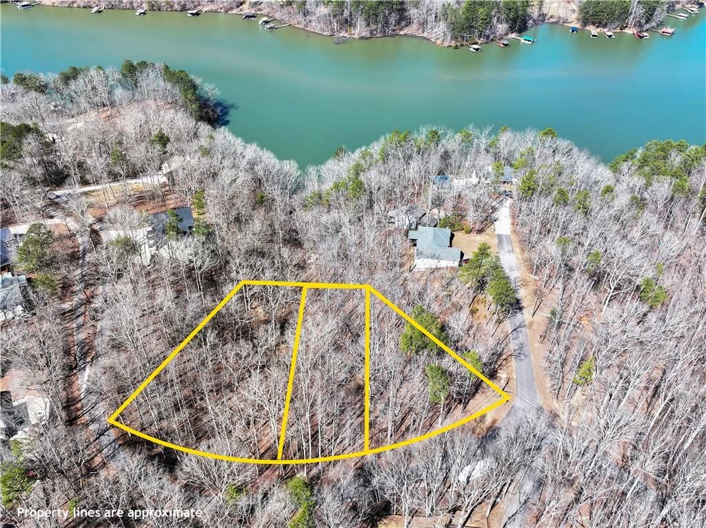 7802 Beachwood Drive, Murrayville, GA 30564