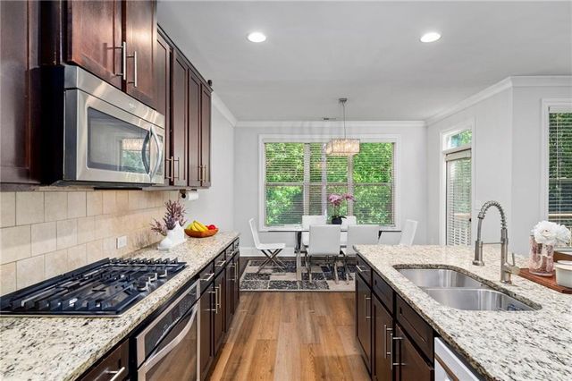 7805 Highland Bluff, Sandy Springs, GA 30328