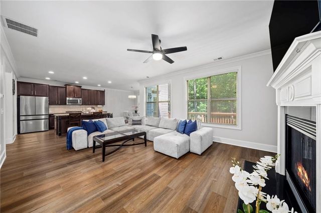 7805 Highland Bluff, Sandy Springs, GA 30328