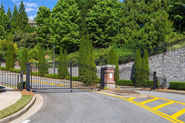 7805 Highland Bluff, Sandy Springs, GA 30328