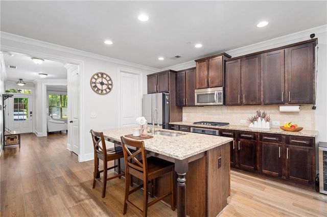 7805 Highland Bluff, Sandy Springs, GA 30328