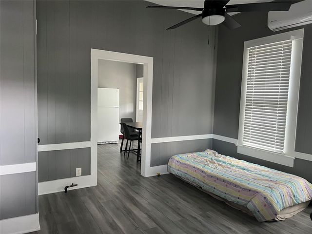 1233 Morris Street, Houston, TX 77009