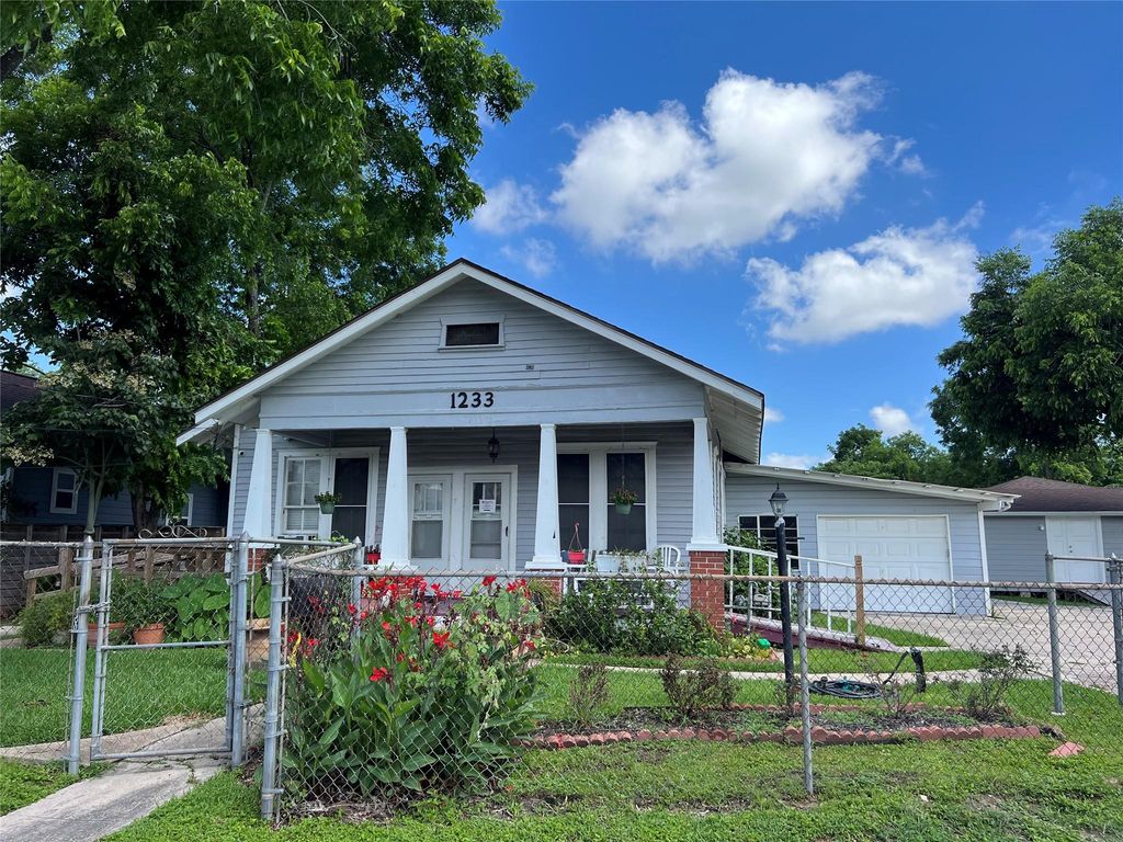 1233 Morris Street, Houston, TX 77009