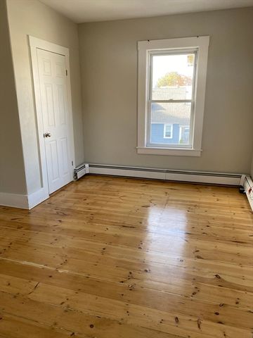 96 Midland St 1, Lowell, MA 01851